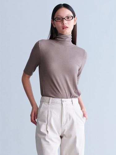 Essential Half Sleeve Turtleneck TShirt (KE4 - kuho plus - Modalova