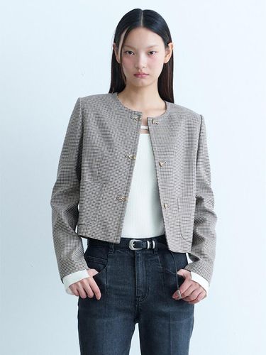 Button Detail Round Neck Jacket (KE4811M07A) - kuho plus - Modalova