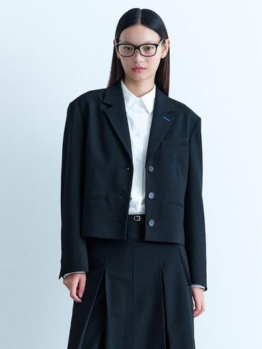 Back Strap Short Jacket (KE4811M045) - kuho plus - Modalova