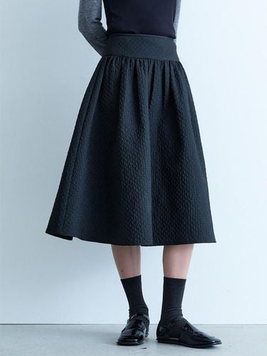 Volume Jaquard Skirt (KE4827M065) - kuho plus - Modalova