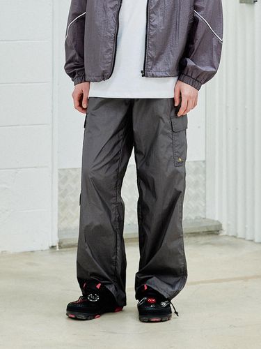 Layered Nylon Wide Cargo Pants DARK GREY - ready4next - Modalova