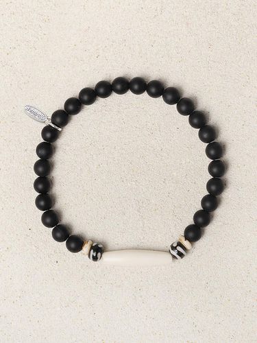 A monotone stone bracelet - HolidayVisitor - Modalova