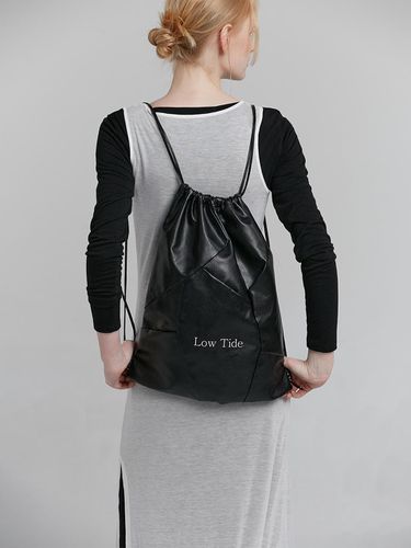 Th REORDER] STRING BACKPACK [] - LOW TIDE - Modalova