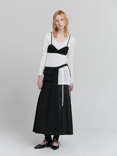 POCKET PLEATS WRAP SKIRT [BLACK] - LOW TIDE - Modalova