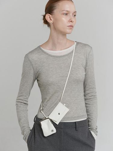 LAYERED LONG SLEEVE T-SHIRT [GREY] - LOW TIDE - Modalova