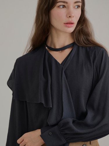 Unbalanced Frill Blouse_CHACOAL - Rayher - Modalova