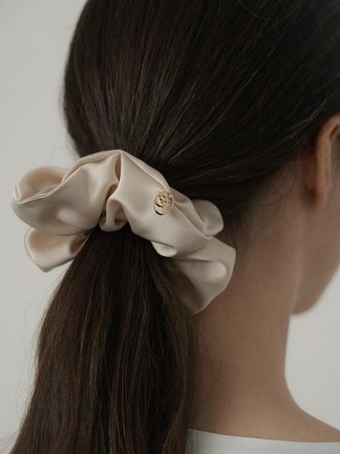 SATIN HAIR SCRUNCHIE - ovbeige - Modalova