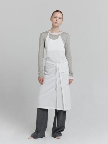 SLEEVELESS WRAP DRESS [WHITE] - LOW TIDE - Modalova