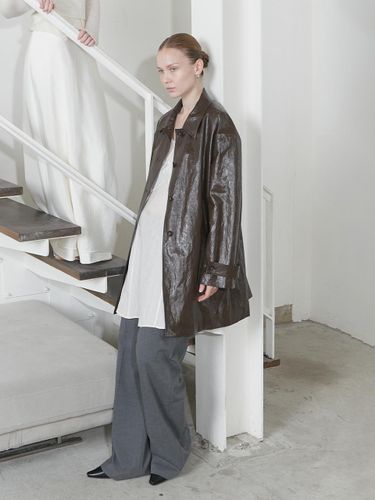 LEATHER HALF COAT [BROWN] - LOW TIDE - Modalova