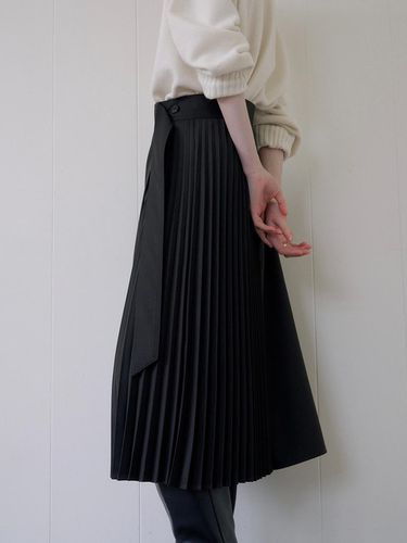 PLEATS BELTED SKIRT_KHAKI BROWN - ovbeige - Modalova