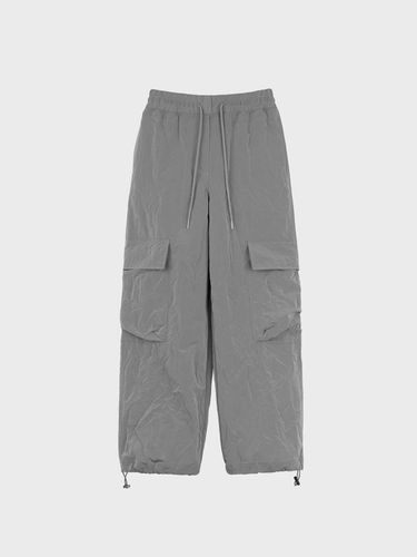 WRINKLE NYLON CARGO PANTS_GREY - LIEU STUDIOS - Modalova