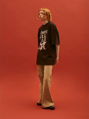 Boots Graphic T-shirt - Brown - SAND SOUND - Modalova