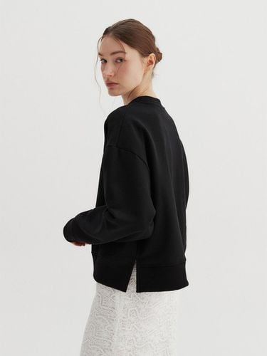 Hazel Sweatshirt_BLACK - Fine O’ Kind - Modalova