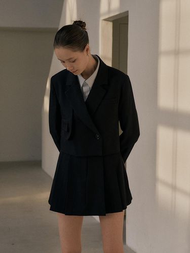 Cropped layered jacket _ BLACK - Fine O’ Kind - Modalova