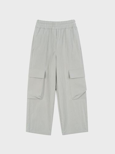 WIDE NYLON CARGO PANTS_GREY - LIEU STUDIOS - Modalova