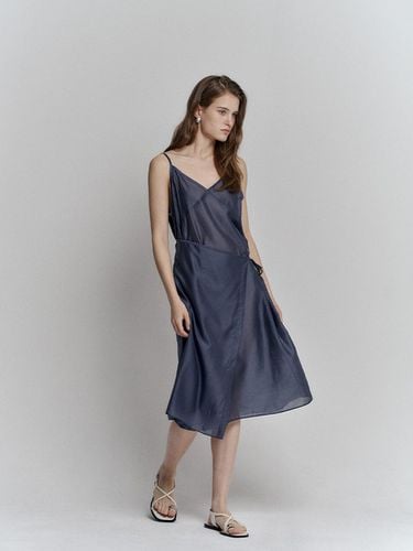 Chiffon layered dress_NAVY - Fine O’ Kind - Modalova