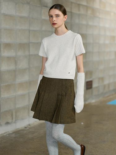 Soft Armour Half Knitwear [OATMEAL] / WBD3L05518 - GENERAL IDEA - Modalova