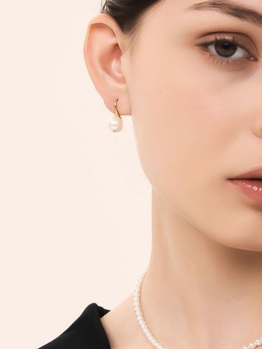 Swarovski Pearl Hoop Earring YG_WI5032322 - WESTISLAND - Modalova