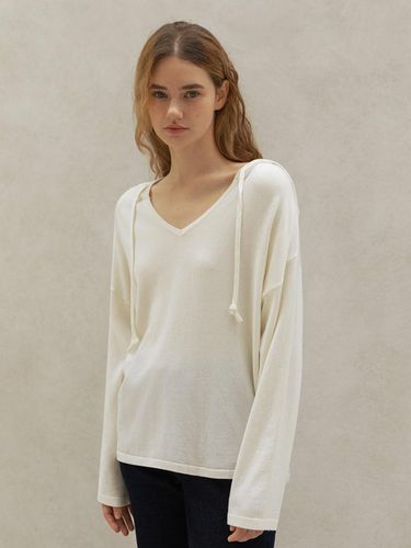 BASIC V-NECK HODDIE KNIT (IVORY) - NONANDNON - Modalova