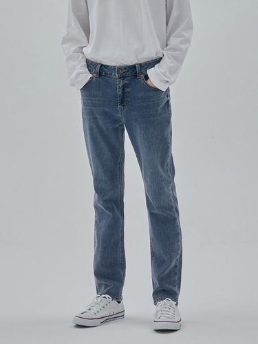 DENIM SLIM STRAIGHT PANTS INDIGO - RYUL + WAI: - Modalova