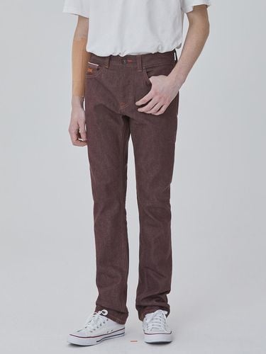 DENIM COLORED SELVEDGE PANTS WINE - RYUL + WAI: - Modalova