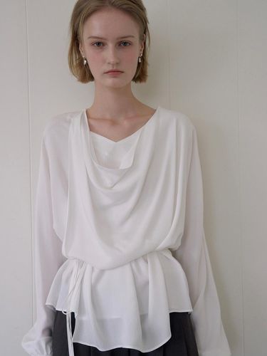 DRAPE WRAP BLOUSE_White - ovbeige - Modalova