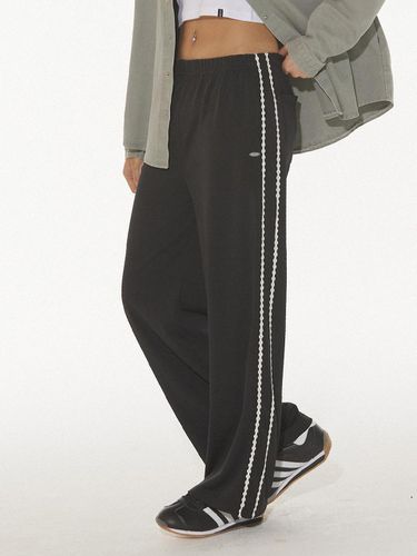 HAZE LACE TRACK PANTS-BLACK - DEARSTALKER - Modalova