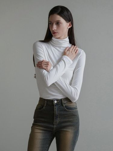 Leo Basic Turtleneck T-Shirt Set - PANDORAFIT - Modalova