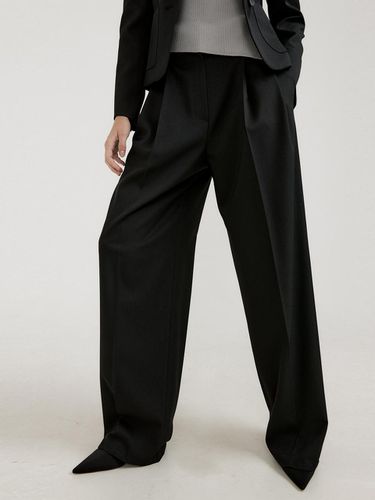 DEAR TWO TUCK TROUSER_BLACK - octette - Modalova