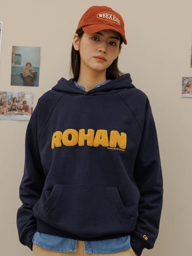 Buckle lettering hoodie_Navy - Charles de Rohan - Modalova