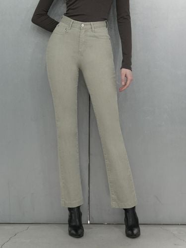 W1029 COTTON SLIM STRAIGHT PANTS_KHAKI - WAAR - Modalova