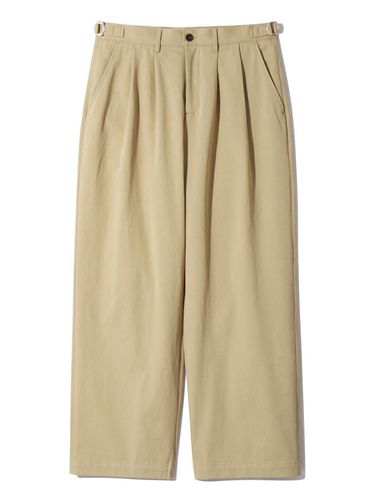 Berlin two-tuck wide chino pants - BASEMOMENT - Modalova