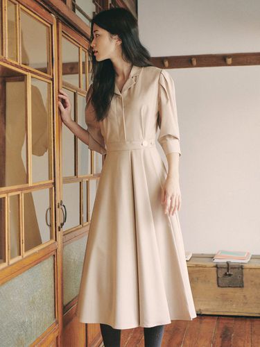 Gold Button Wrap Dress_beige - GANISONG - Modalova