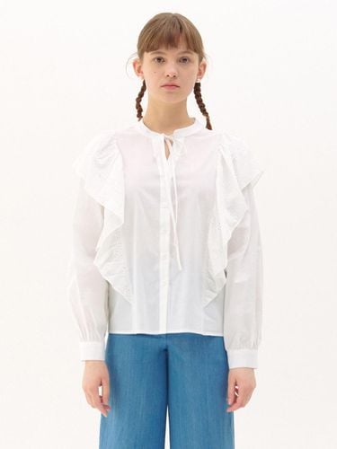 Punching Lace Wendy Blouse_white - GANISONG - Modalova