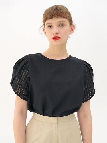 Tulip Sleeve Blouse_black - GANISONG - Modalova