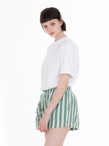 GREEN Stripe Women's shorts - FOVERE - Modalova