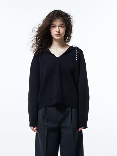 HOODIE POINT OVERFIT KNIT BLACK - HAUS 072C - Modalova