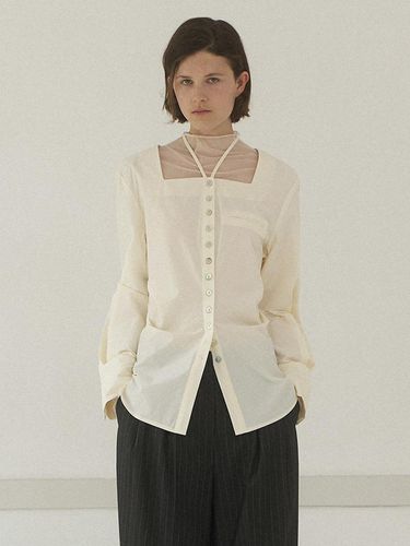 ANTE SQUARE NECK STRING BLOUSE(BL-4257) - Atelier Nain - Modalova