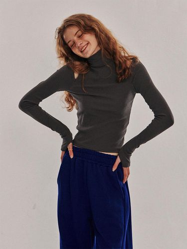 Ribbed Slit Shoulder Hand Warmer T-Shirt [] - SOMEPLACE - Modalova