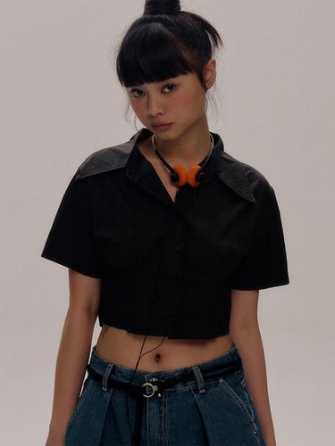 Pintuck Collar Slim Crop Short Sleeve Shirts - SOMEPLACE - Modalova