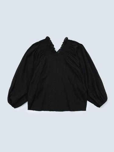 V neck smoke blouse_black - FABRIC SEOUL - Modalova