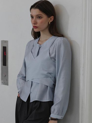 Day Layered Wrap Blouse [Pale Blue] - DEHEVE - Modalova