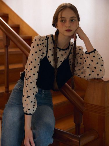 Dot bustier puff blouse - FABRIC SEOUL - Modalova