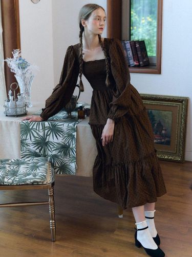 Dot smocking frill dress_brown - FABRIC SEOUL - Modalova