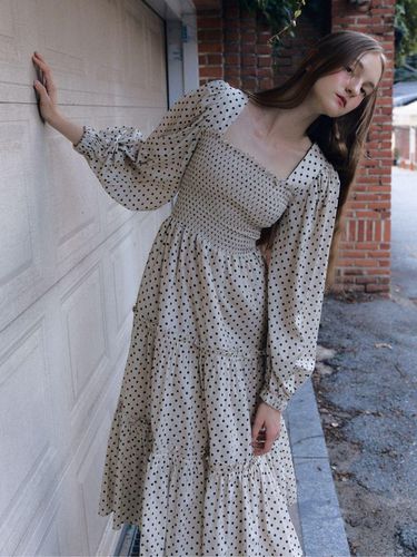 Dot smocking frill dress_beige - FABRIC SEOUL - Modalova