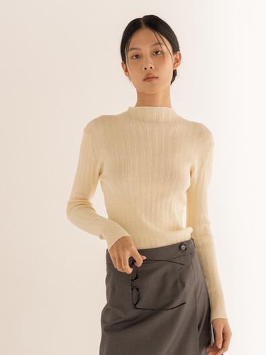 Elegant high-neck knitwear - cream - lienlier - Modalova