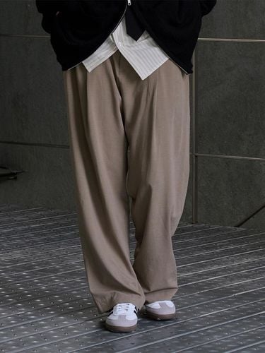 All Day Wool Blend One Tuck Pants_Beige - TLEYOUNG - Modalova