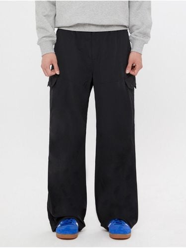 Diagonal Pocket Parachute Banding Pants [B] - UCLA - Modalova