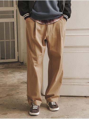 Loosefit One Tuck Chino Pants [] - UCLA - Modalova