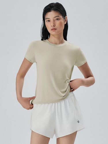 Active Airy Short-Sleeved T-shirt_LIGHT GREEN - CITYBREEZE - Modalova